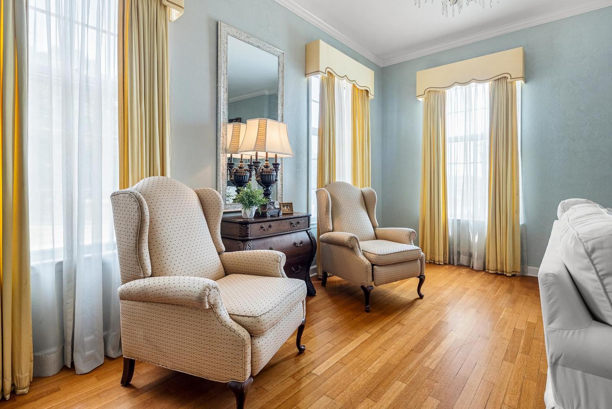Beland Mansion-Blooming Garden Suite! Fort Smith Exterior foto